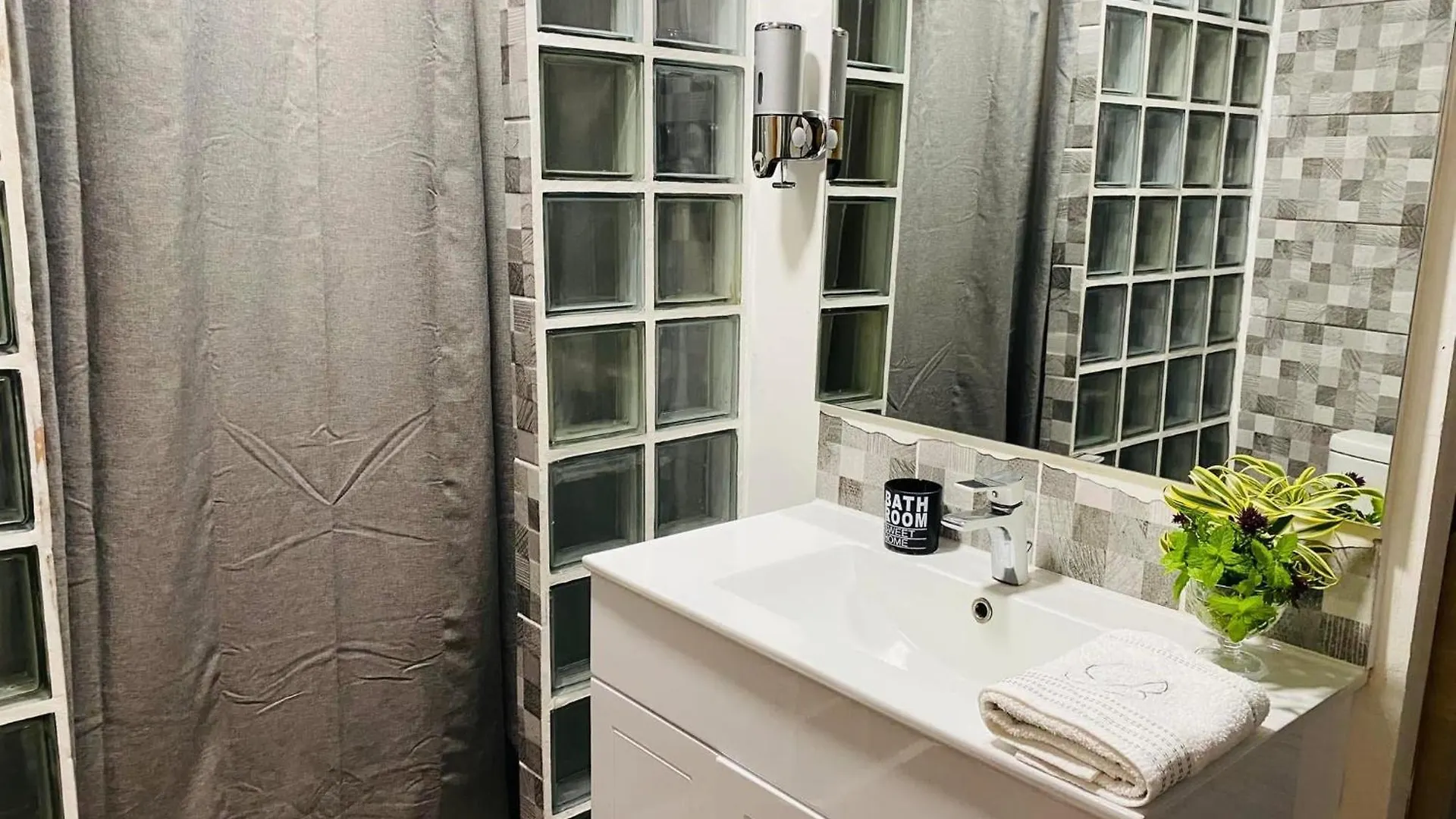 Herehiti Sweet House Atuona 0*,  بولينيزيا الفرنسية